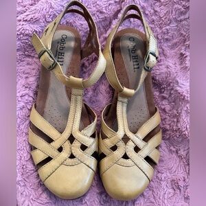 Cobb Hill New Balance Tan Aubrey
Comfort Heels cottage size 9 M